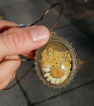 Pressed Flower Necklace - Boho Daisy