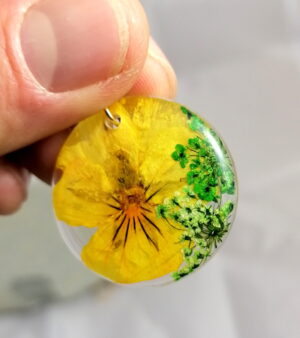 Circle Pressed Flower Necklace - Yellow