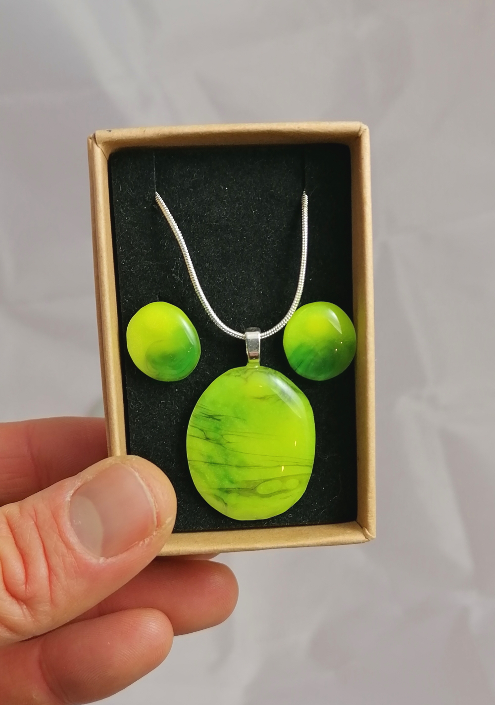 Necklace and Stud Earring Mini Set - Light Green