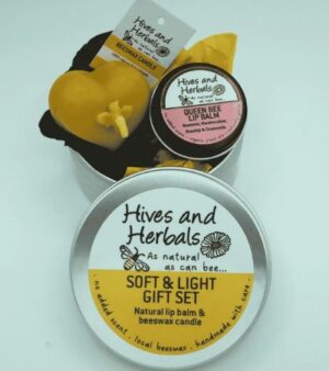 Soft And Light - Lip Balm And Candle Gift Set Tin (Queen Bee) 200-037